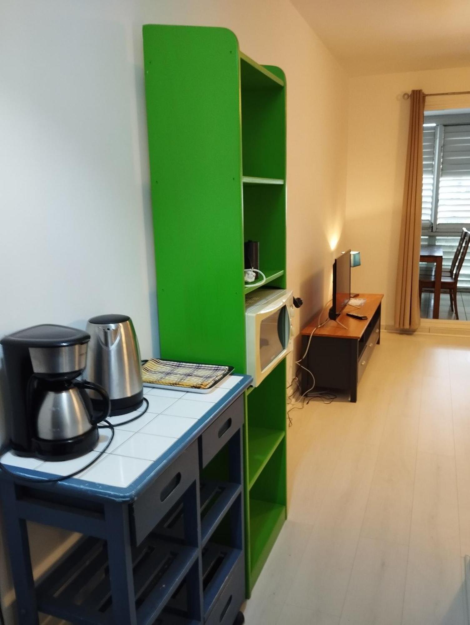 Studio Au Calme Saint-Denis Bagian luar foto